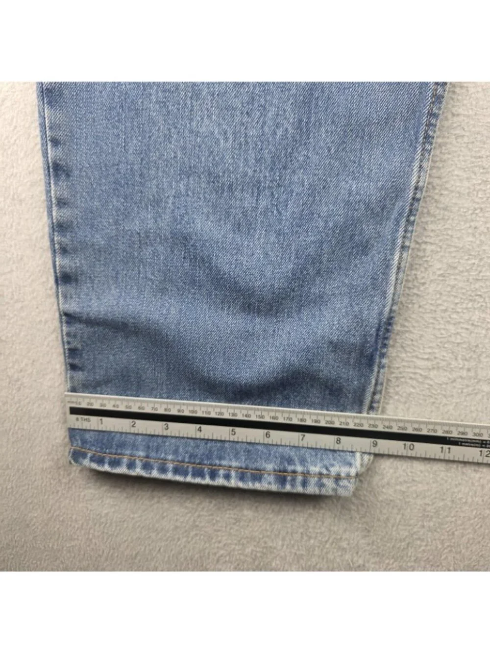 Levi's 550 Relaxed Fit Jeans Mens 40x32 Blue Light Wash Tapered Denim NWT